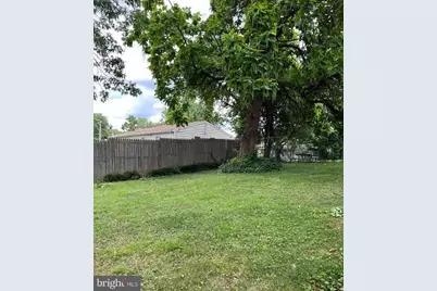 425 Clovis Avenue, Capitol Heights, MD 20743 - Photo 2