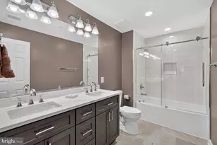 8100 Hollow Tree Ln, Upper Marlboro, MD 20772 - Photo 42