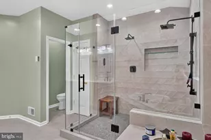 8100 Hollow Tree Ln, Upper Marlboro, MD 20772 - Photo 28