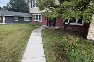 12403 Madeley Ln, Bowie, MD 20715 - Photo 2