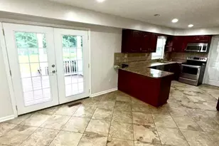 12403 Madeley Ln, Bowie, MD 20715 - Photo 4