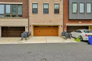 518 Harborview Dr, Oxon Hill, MD 20745 - Photo 32