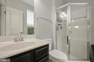 518 Harborview Dr, Oxon Hill, MD 20745 - Photo 22