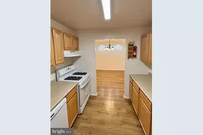 8042 Lakecrest Drive, Greenbelt, MD 20770 - Photo 8