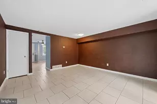1731 Village Green Dr, Hyattsville, MD 20785 - Photo 6