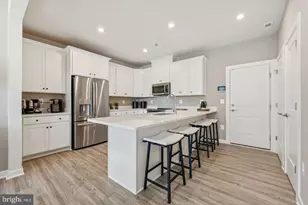 6712 Penrose Ln, Hyattsville, MD 20782 - Photo 8