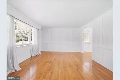 5237 Kenstan Drive, Temple Hills, MD 20748 - Photo 4