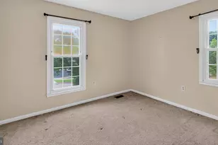 13100 North Point Ln, Laurel, MD 20708 - Photo 16