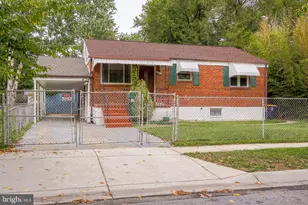 2420 Hannon St, Hyattsville, MD 20783 - Photo 2