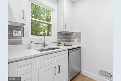 4912 Maury Place, Oxon Hill, MD 20745 - Photo 10