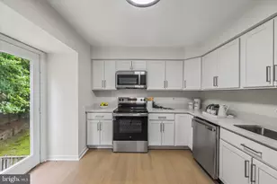 14521 Mayfair Dr, Laurel, MD 20707 - Photo 4