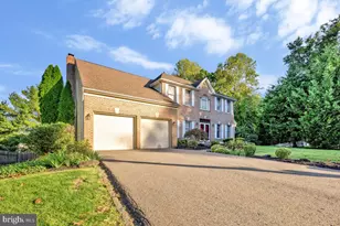 10306 Clearwater Ct, Upper Marlboro, MD 20772 - Photo 2