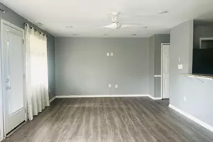 554 Wilson Dr, Oxon Hill, MD 20745 - Photo 2