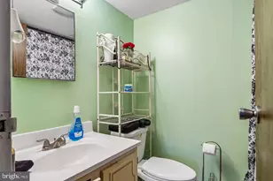 6912 Hanover Pkwy, Greenbelt, MD 20770 - Photo 12