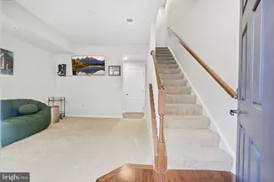 10521 Rawlins Ln, Upper Marlboro, MD 20772 - Photo 4
