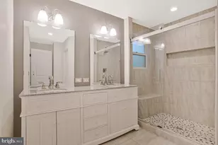 2701 Kelner Dr, Landover, MD 20785 - Photo 18