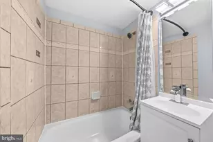 518 Wilson Bridge Dr, Oxon Hill, MD 20745 - Photo 18
