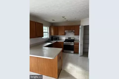 9901 Cranapple Court, Springdale, MD 20774 - Photo 12