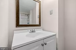 10105 Summershade Ln, Springdale, MD 20774 - Photo 36