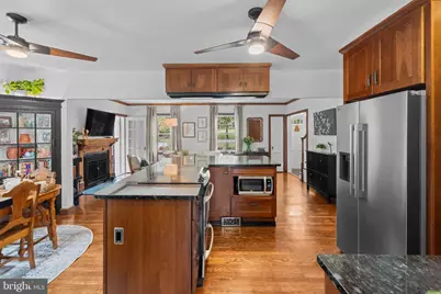 6715 Queens Chapel Road, University Park, MD 20782 - Photo 14
