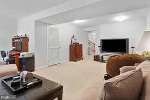 4225 Lavender Ln, Bowie, MD 20720 - Photo 4