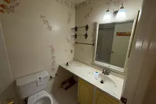 9200 Edwards Way, Hyattsville, MD 20783 - Photo 16