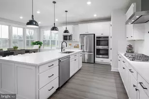 6559 Clubhouse Dr, Laurel, MD 20708 - Photo 4