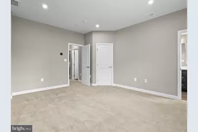6100 Northwest Drive, Hyattsville, MD 20782 - Photo 14