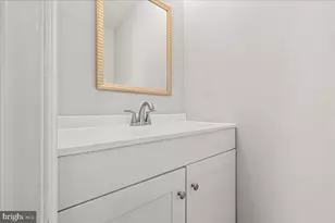 816 Central Hills Ln, Landover, MD 20785 - Photo 10
