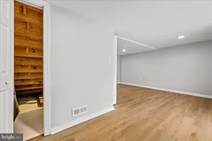 816 Central Hills Ln, Landover, MD 20785 - Photo 36