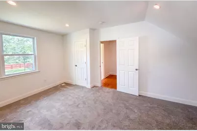 204 N Huron Drive, Oxon Hill, MD 20745 - Photo 4