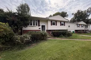 6911 Canyon Dr, Capitol Heights, MD 20743 - Photo 2