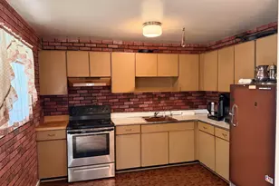 6911 Canyon Dr, Capitol Heights, MD 20743 - Photo 10