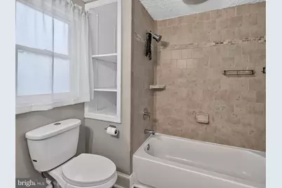 6704 Boxwood Drive, Suitland, MD 20746 - Photo 32