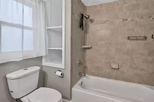 6704 Boxwood Dr, Suitland, MD 20746 - Photo 32