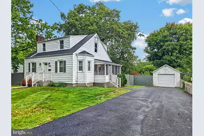 6704 Boxwood Drive, Suitland, MD 20746 - Photo 2