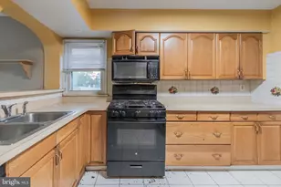6306 Balfour Dr, Hyattsville, MD 20782 - Photo 4
