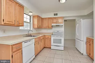 6713 Martindale Ct, Bowie, MD 20720 - Photo 6