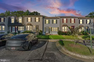 3728 Silver Park Ct, Suitland, MD 20746 - Photo 2