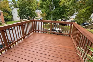 2319 Woodbark Ln, Suitland, MD 20746 - Photo 2