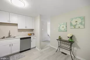 10214 Forestgrove Ln, Bowie, MD 20721 - Photo 8