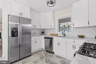 12200 Rockledge Dr, Bowie, MD 20715 - Photo 2
