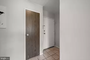 6946 Hanover Pkwy, Greenbelt, MD 20770 - Photo 2