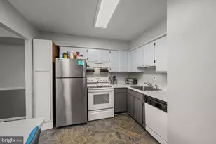 6946 Hanover Pkwy, Greenbelt, MD 20770 - Photo 10