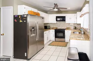 9701 Cedarhollow Ln, Upper Marlboro, MD 20774 - Photo 4