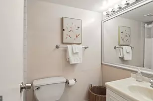 6100 Westchester Park Dr, College Park, MD 20740 - Photo 12