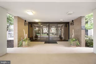 6100 Westchester Park Dr, College Park, MD 20740 - Photo 14