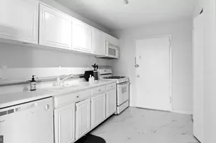6100 Westchester Park Dr, College Park, MD 20740 - Photo 4