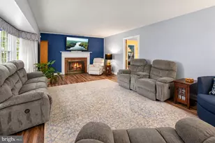 12703 Blossom Ln, Bowie, MD 20715 - Photo 8