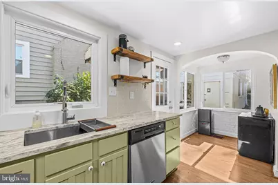 5809 Quintana Street, Riverdale, MD 20737 - Photo 14